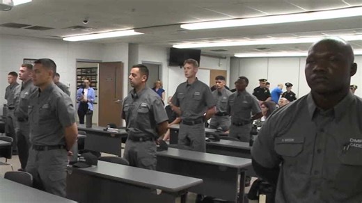 Des Moines Police Department swears in new class of officers