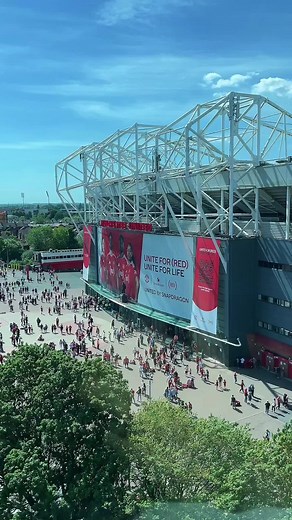 Match Days here at Hotel Football!Laughs, Drinks, Sweets and Vibes all day long. Keep your eyes peeled for some amazing pre-season offers for Hospitality Packages for the 25/26 season... #HotelFootball #CafeFootball #VibesForDays #FootyFun #SunAndSnacks