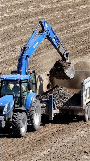 Heavy Tractor Loading Trailer in Field | Amazing Farming Work 🚜