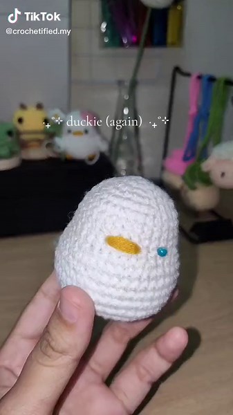 duck supremacy 🔛🔝. crocheting a duck in my not-so- free time 🙂‍↕️. #crochetersoftiktok #duck