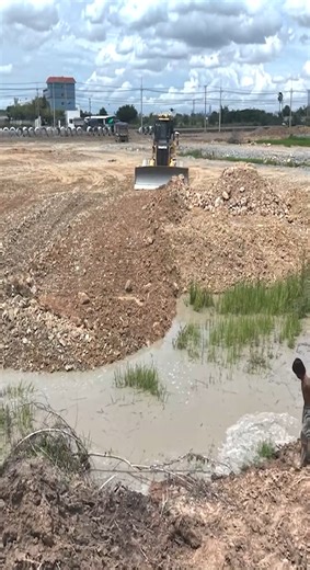 13K views · 157 reactions | Excellent Work Skills By Professional Bulldozer Operators #dozer #bulldozer #rells #reelsinstagram #heavyequipment | Bulldozer Operator | Facebook