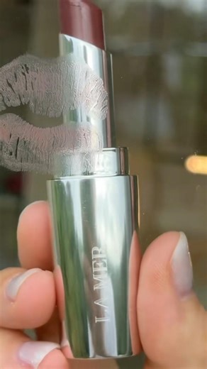 The American Lipstick Application Everyone Is Recreating