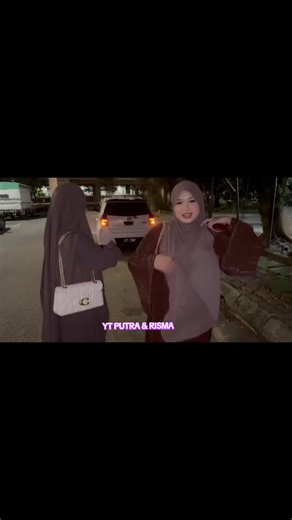 Matching Outfits with Friends: A Trendy Guide