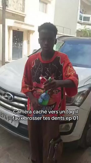 Caméra cachè vers un tog il faux brosser tes dents #camera #caché #vers #paris