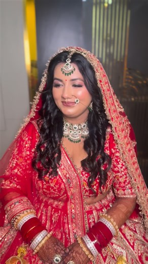 Janhavi Singh on Instagram: "Stunner of Blushing Bride✨🎉🎉 #viralvideos #makeup #reels #instagood"