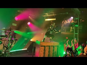 Twenty One Pilots “Goner” live at the Troubadour in West Hollywood - TAKEØVER TOUR