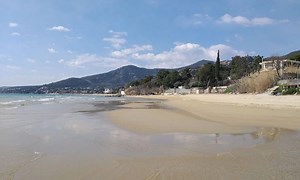 «Tι να κάνεις στη Μύκονο αν δεν έχεις χρήματα», το βίντεο που έγινε viral με μια τουρίστρια στο τικ τοκ