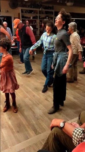 Appalachian Flatfoot Dancing ‪@foghornstringband8418‬