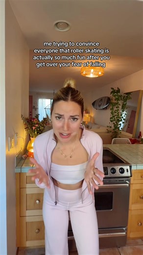Overcome Your Fear of Falling While Roller Skating