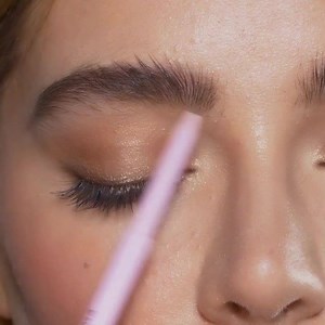 240K views · 1.6K reactions | #Kybrow Kit in Medium Brown $45  includes Pencil, Pomade, Brush & Gel  launching tomorrow 4/29 at 9am PST! KylieCosmetics.com | Kylie Cosmetics | Facebook