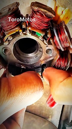 Como cambiar la bobina de encendido de moto #toromotos | Toro Motos