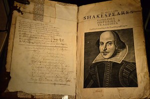 Hamlet's "To Be, or Not to Be" Soliloquy  and Summary