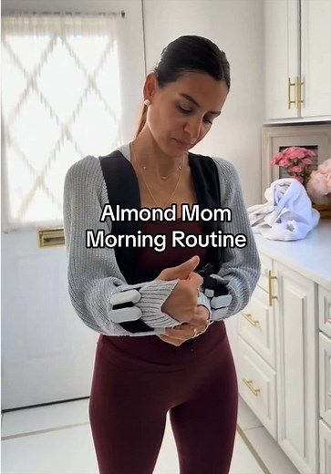 Synergy Kombucha Face Mask: Almond Mom Morning Routine