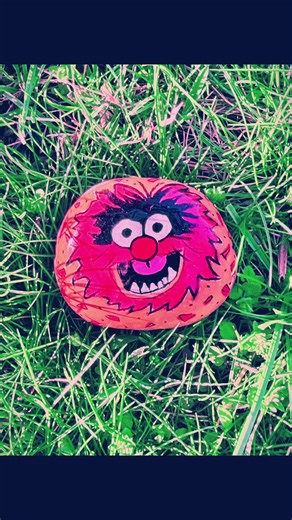Kindness rocks are such an easy way to brighten someone’s day! The world needs more kindness! #kindnessrocks #makesomeonesmile #maketheworldabetterplace #rockart #haveagreatday