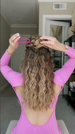 HOW TO USE A HAIR FORK