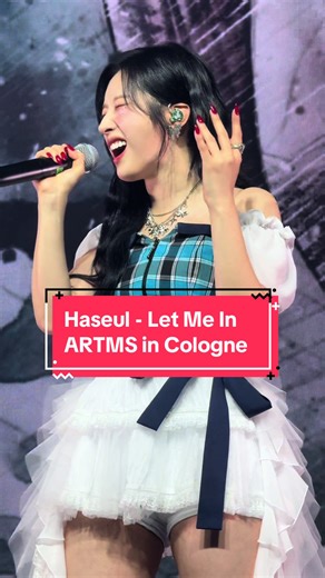 Haseul Performs Let Me In at ARTMS Cologne Concert