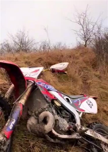 Filmy użytkownika moto (@yamaha_polska8) z muzyką Bubblegum Bitch (Slowed) - ANGUISH & AmbVsh & ily