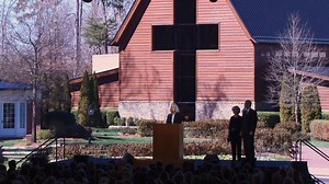 1.9M views · 43K reactions | Billy Graham's daughter, Anne Graham Lotz described how she read passages or scriptures to her father, upon request, always concluding with, "Daddy, I love you." The reverend's funeral was no different. “I will preach the word. I will do the work of an Evangelist and preach the gospel....I love you, daddy,” Lotz said. More from Graham's children » https://buff.ly/2FeBo3n | WBTV News | Facebook