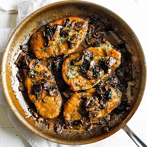 I LOVE everything about this Chicken Marsala! Recipe at https://bit.ly/3ljiH1d | Chef Billy Parisi