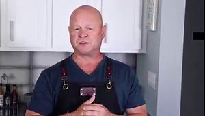 1.4K views · 84 reactions | This quick pickled red onions recipe is perfect for adding big flavor to anything from sandwiches, tacos, grilled meats and more. They're so easy to make!  GET THE RECIPE: https://www.chilipeppermadness.com/recipes/pickled-red-onions/ | Chili Pepper Madness - Recipes & More from a Gourmet Chilihead | Facebook