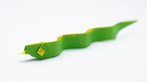 Origami Snake - Jo Nakashima