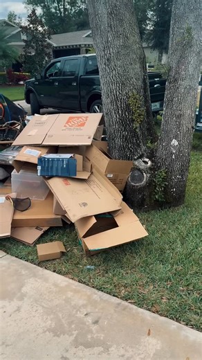 Rosa G Cleaning Services LLC 🫧 on Instagram: "Big shoutout to @tinaschwaborganizing for referring us to one of her clients for a junk removal job! 🙌 VCP Junk Removal & Demolition came through and delivered. From loading to unloading, we handled it all to make sure the experience was smooth, fast, and stress-free. 💪🚛✨ Check out this video to see our process in action! 📹"