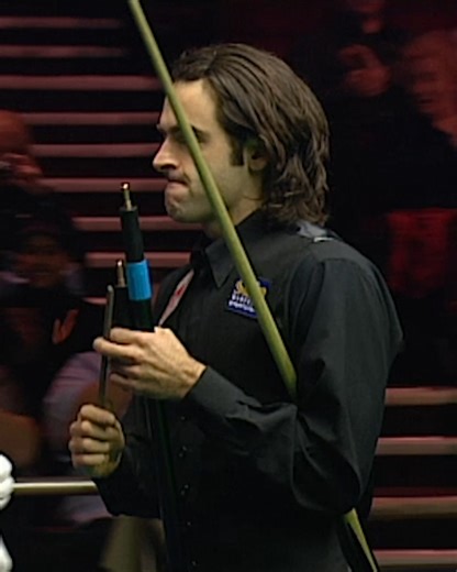 1.7M views · 25K reactions | ICONIC AND NOW ON WST PLAY! The 2004 Masters Final between Paul Hunter and Ronnie O'Sullivan is now on WST PLAY  | WST | Facebook