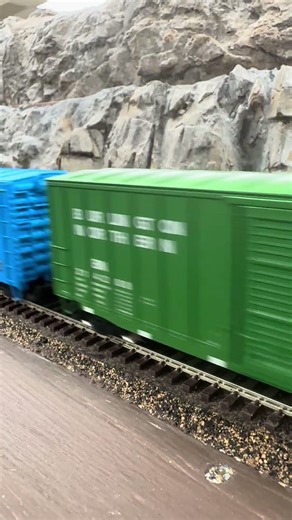 Burlington Northern running at the Evergreen Railroad Modelers Open House.