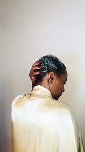 I will say it again! Your hair doesn’t grow from length, it grows from how you treat the beginning. A fresh cut makes room for new growth, but what you nurture it with next matters most. That’s where Zaziona Organics comes in 🌿 Our plant-powered formulas are designed to: �Strengthen new growth. �Restore moisture from root to tip. �Support a healthy scalp foundation. �Help your hair thrive through every phase. Because a new beginning deserves intentional care, not trial and error. If you’ve cut 