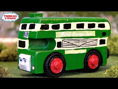 Green Bulgy | Custom Thomas Wooden Railway Model #35 by TurtlesAndThomas