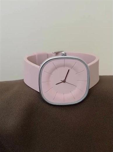 Luxury-inspired Dopamine Square-Face Watches for Women Silicon