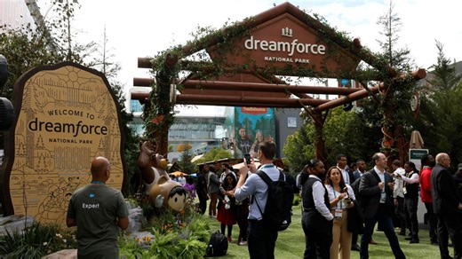 Una plataforma de datos en tiempo real que incluye a WhatsApp: la nueva apuesta de Salesforce