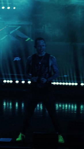 @Matthew kiichichaos performing “Tears Don’t Fall” on-stage with Bullet For My Valentine. #trivium #metal #mattheafy #bulletformyvalentine