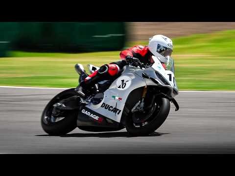 2025/2026 Ducati Panigale V4 Pure Sound: Race-Prepped V4, V4 S & V4 R in action at Imola!