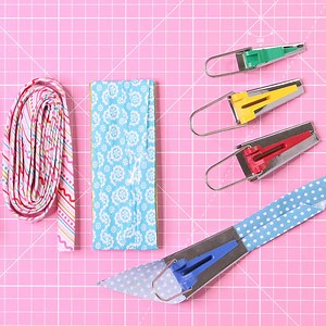 How to Use a Bias Tape Maker - Simple for Beginners TREASURIE
