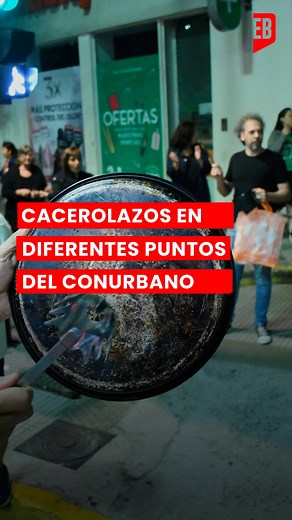 🔴 #Cacerolazos en varios puntos del #AMBA contra el #DNU de #Milei 👉 Las protestas tuvieron lugar en distritos como #SanIsidro, #EstebanEcheverría, #Quilmes, #Avellaneda, #Lanús y #Berazategui. También hubo manifestaciones en varios barrios de la #CapitalFederal. 📱Por este y otros contenidos ingresá a www.elbonaerense.news | El Bonaerense