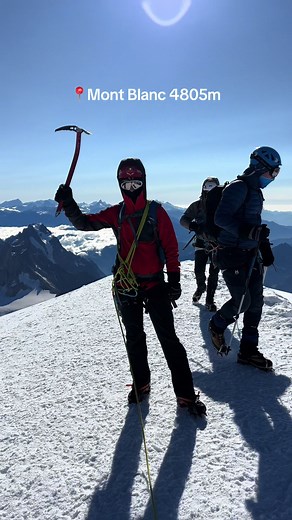 Mont Blanc 4805m: Top of Europe Mountaineering Journey