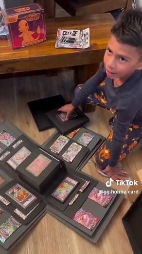 Exciting Pokémon TCG Opening Experience with Rare Cards