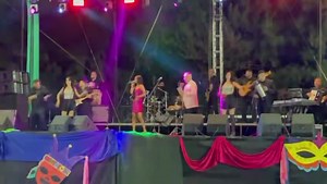 Miross, en el carnaval de chapala ! | Los Hijos de Mike Laure