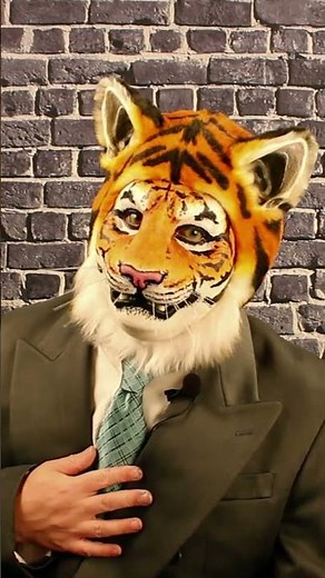 Tiger joke 1 - 👁️🐅 #prostheticmakeup #dadjokes #makeup #furry #comedy #tiger #specialeffectsmakeup
