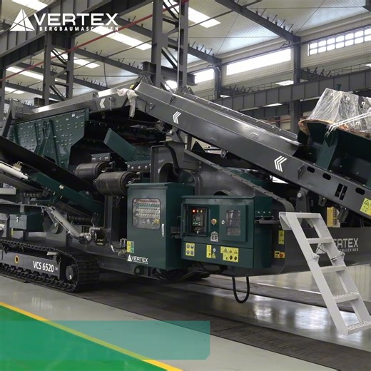 Mobile Vibrating Screen for Quarry & Mining | On-Site Screening Made Simple#mining #rockcrusher