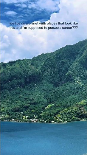 📍Magic Mountain, Moorea- only a 30 minute hike for a viewwwww like this 🫶🏼