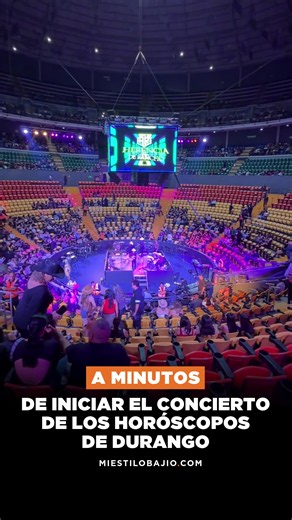🎶🔥 ¡Así luce el Palenque de la Feria de León a las 10:15 de la noche! El público ya está listo para recibir a Los Horóscopos de Durango y cantar esas canciones que se saben de principio a fin. 🤠💔 👀 ¡Todo listo para comenzar! #HoróscoposDeDurango #León #PalenqueDeLeón #MiEstiloBajío