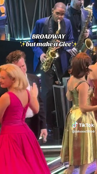 Glee Reunion?!?!🥤#glee #gleek #theatrekid #rachelberry #fyp | rachel berry