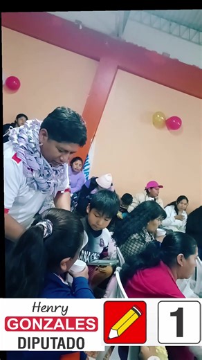 Compartiendo una chocolatada con los militantes y simpatizantes de Perú Libre Tacna. #elecciones2026 #perulibre #perulibretacna #henrygonzales #diputadoportacna @Perú Libre Tacna @Aroldo @Leo Ticona Tacna @AlexYufra_Z99