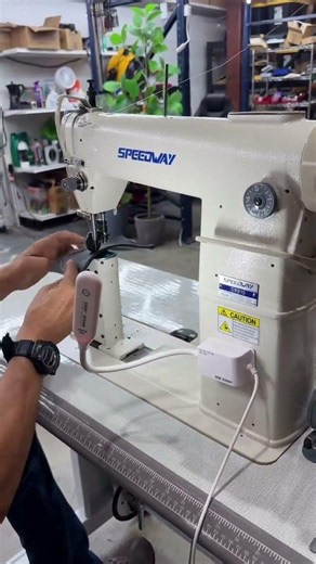 SPEEDWAY SW-810 Single Needle Post-bed Lockstitch Industrial Sewing Machine with Servo Motor, Table