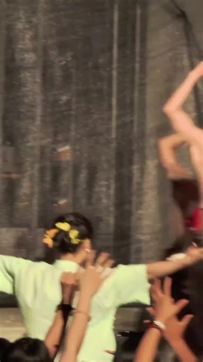 Vidéos de Linglom (@linglom_2002) avec original sound - Linglom