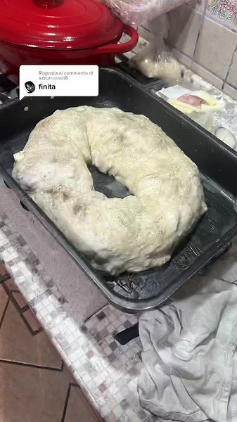 Baking a Perfect Round Bread Loaf from Start to Finish