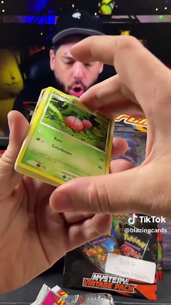 I’ve never seen anyone pull this card, the price at the end is crazy #pokemon #pokemoncards #pokemonpackopening #pokemonplatinum #gengar