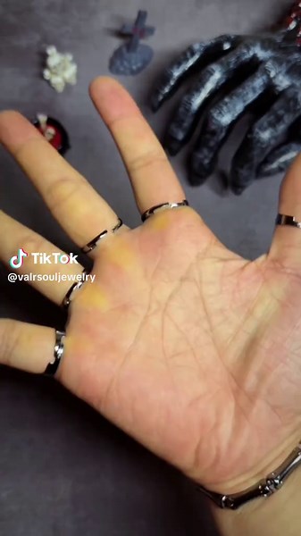 Viking Wolf Head Pendant Necklace | VALRSOUL JEWELRY #goth #valrsouljewelry #alternative #wolf